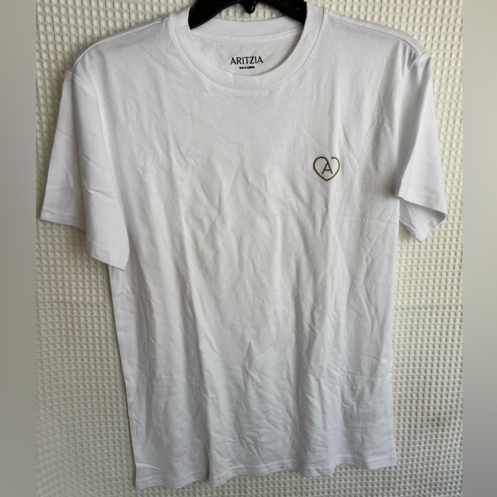 Aritzia white t-shirt size XS short sleeve